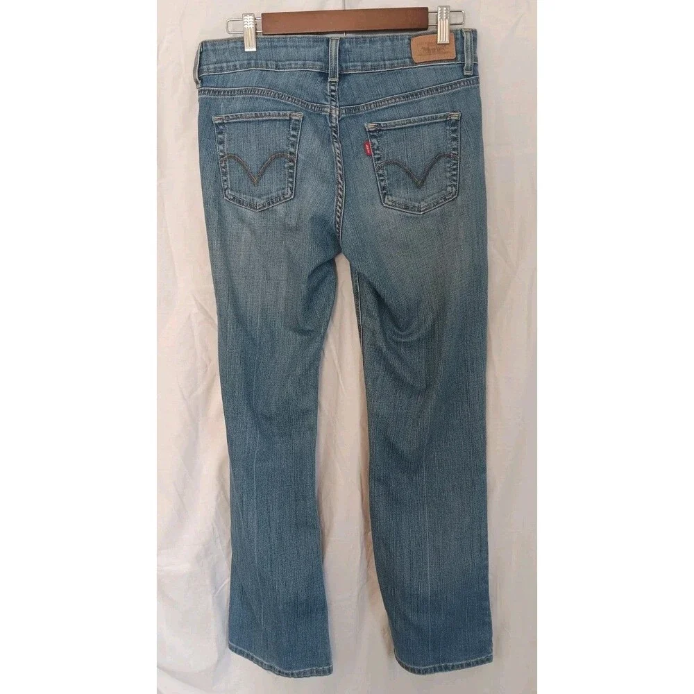 Levi's Women's Size 6 Medium 526 Slender Boot Cut Blue Denim Jeans Cotton Blend